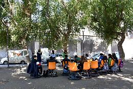 Crollo tetto, lezioni in piazza per studenti del Liceo Boggio Lera