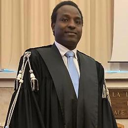 Palermo, insulti razzisti al suo avvocato: denunciato 39enne ai domiciliari