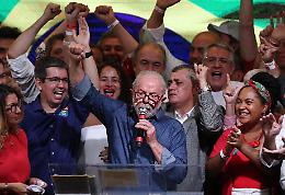 Elezioni in Brasile, Lula batte Bolsonaro e diventa presidente per la terza volta