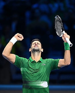 Atp Finals: Djokovic, 2-0 a Rublev e vola in semifinale