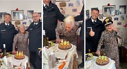Parenti bloccati dal maltempo, sull'isola di Favignana zia Rosina festeggia 101 anni coi carabinieri