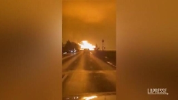 Esplosione nel gasdotto che collega Lettonia e Lituania: fiamme alte 50 metri