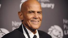 Morto a 96 anni Harry Belafonte, celebre la sua The Banana Boat Song
