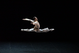 Jacopo Tissi stasera a Taormina: "Il mio sogno al Bolshoi spezzato dalla guerra"