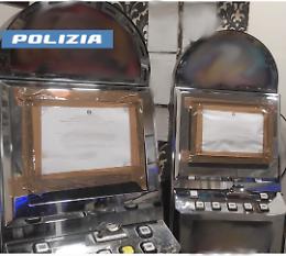 Slot machine illegali in un chiosco di corso Indipendenza: multa da 26mila euro