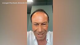 Venditti insulta ragazza disabile al concerto poi si scusa: «Ho sbagliato, vorrei piangere»