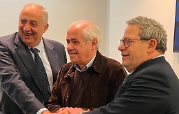 Ufficiale la fusione politica di Lombardo, Miccichè e Lagalla: niente nome e simbolo ma su futuro candidato sono tutti d'accordo