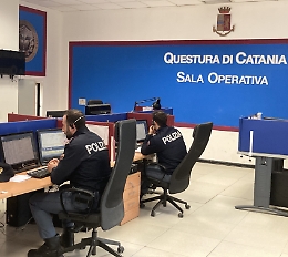 Armati di coltello rapinano un cittadino belga in via Colombo: individuati e arrestati
