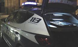 Palermo, due arresti per possesso d'armi: un 14enne aveva due pistole nello scooter, un 22enne una pistola in casa