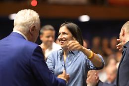 Schlein a Siracusa chiede un passo indietro di Schifani: «Il problema non è Cuffaro, ma chi guida la Regione»