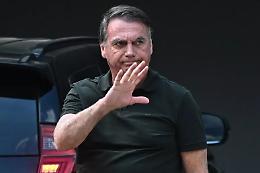 Jair Bolsonaro arrestato all'alba: Corte Suprema ordina il carcere dopo il tentativo di togliersi la cavigliera