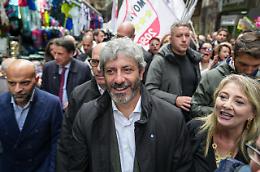 M5s galvanizzato dalla vittoria in Campania. «Ora tocca alla Sicilia». Pd: «Unità indispensabile, facciamone tesoro»