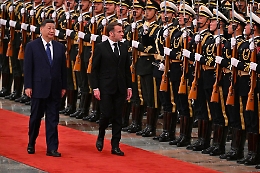 Xi e Macron, la nota congiunta sull'Ucraina: «Sostegno agli sforzi per il cessate il fuoco»