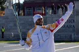  Parte il viaggio della fiamma olimpica di Milano Cortina: Paltrinieri &egrave; il primo tedoforo della lunga staffetta