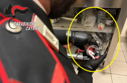 Acireale, gli ordini telefonici per vendere le dosi: arrestato un giovane "insospettabile" 