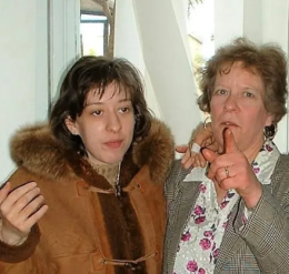 Prima ha strangolato la figlia disabile, poi si &egrave; tolta la vita impiccandosi: l'agghiacciante omicidio-suicidio di Corleone