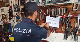 Controlli straordinari a Catania: sequestrata officina abusiva sequestrata e sanzioni ad ambulanti 