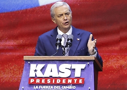 La svolta a destra del Cile: chi è il nuovo presidente José Antonio Kast che promette “mano dura” su criminalità e migranti