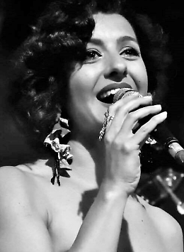 Simona Trentacoste 4et: jazz di Natale a Cristo Re e anteprima dell'album "Siamo molto interessati" a Gravina