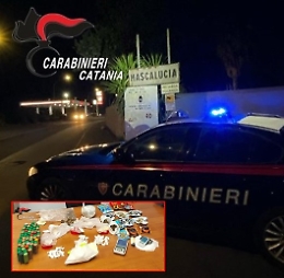 Ai domiciliari col braccialetto elettronico continuava a spacciare a Mascalucia