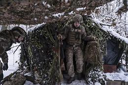 Capodanno di sangue a Khorly, attacco con droni su bar e hotel: 24 morti e oltre 50 feriti