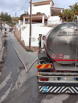 Lipari in ginocchio per la crisi idrica: dissalatore guasto, navi cisterna e autobotti a supporto