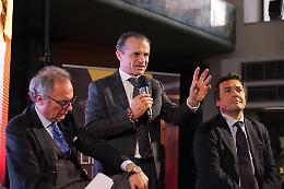 Cateno De Luca a Caltagirone: &laquo;Non voglio fare pi&ugrave; il solista e voglio cambiare la Sicilia&raquo;