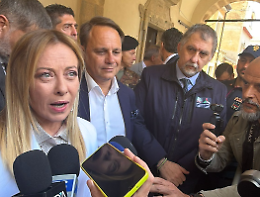 Meloni a Niscemi: &laquo;Domani due progetti sulla frana: 50 milioni per i contributi&raquo;. Soldi anche per strade e demolizioni