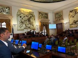 Pfizer, il Consiglio comunale di Catania approva due ordini del giorno