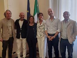 Caltanissetta, la consigliera Petitto indossa una casacca “nazional civica”