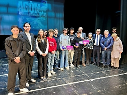 Dal cuore antico della tragedia greca nasce l&rsquo;inno musicale dei giovani liceali alla pace