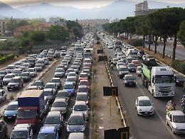 Interventi per energia e fogne: strade e interruzioni, come cambia la viabilit&agrave; in citt&agrave;