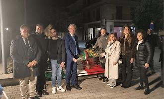 Una panchina tricolore per le vittime delle Foibe: quando la memoria diventa impegno