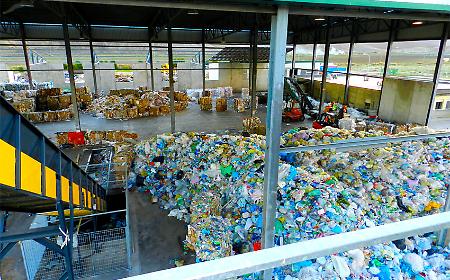 Cancelli chiusi a chi non rispetta i rigorosi criteri per la plastica