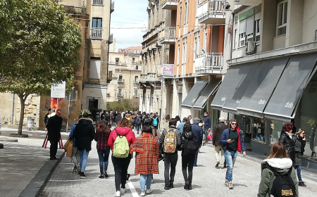 Venduti 111mila biglietti con la lotteria natalizia che ha coinvolto 321 attivit&agrave; commerciali delle province di Enna e Caltanissetta: oggi l'estrazione dei vincitori