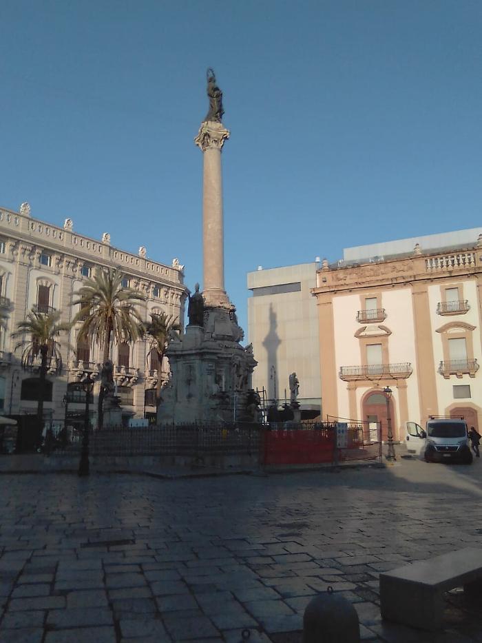 Pusher su una bici elettrica, i falchi della polizia lo arrestano