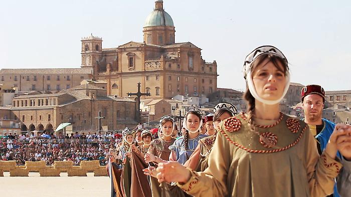 "Palio dei Normanni",cos&igrave; il Medioevo rivivea Piazza Armerina 