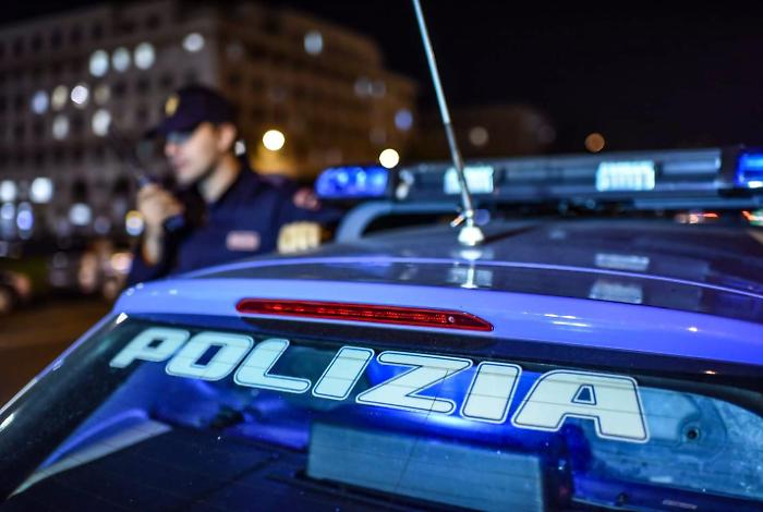 Polizia, generico