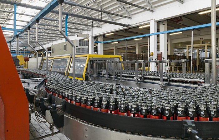 Sugar e plastic tax rinviate al 2027, ma per Confindustria non è abbastanza: «Siano abolite»