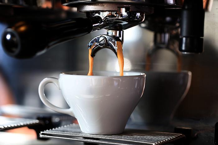 I benefici della tazzina di caffè: cosa è accaduto a 200 volontari osservati per 6 mesi
