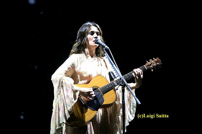 Carmen Consoli nella sua Catania: 'Amori Luci', tra dialetto, radici e palco senza filtri