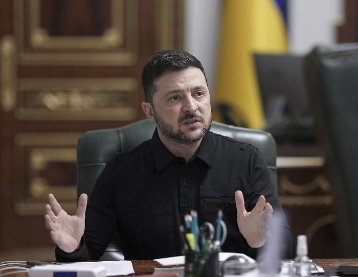 Cessione del Donbass, rinuncia alla Nato e patto di non aggressione: il piano di Trump (in 28 punti) per mettere pace fra Russia e Ucraina