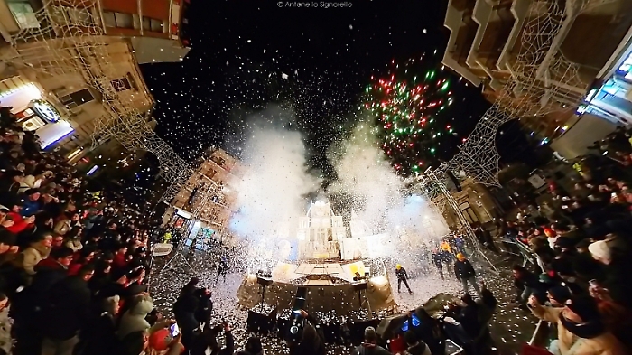 Belpasso "I carri di Santa Lucia"