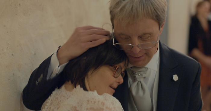 Morto a 60 anni Luca Di Biasi che con la sua Silvana sfidò il pregiudizio sull'amore Down