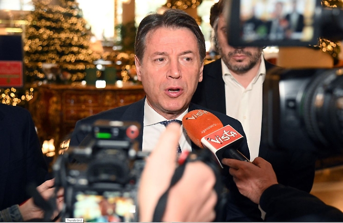 Giuseppe Conte a Giorgia Meloni: &laquo;Se la corruzione ti fa schifo azzera la giunta siciliana&raquo;