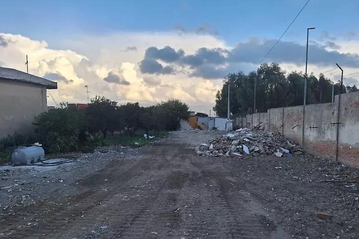 Quasi libera la baraccopoli di via Quinto Ennio: famiglie trasferite e ultime demolizioni entro l'anno