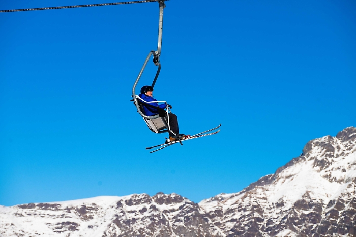 Piancavallo, dieci metri nel vuoto: quando una &ldquo;rete di protezione&rdquo; diventa trappola. Il caso del 32enne precipitato dalla seggiovia Tremol 1