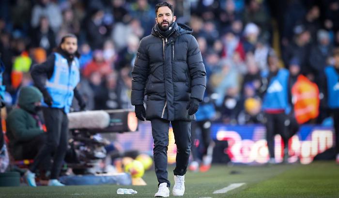 United, terremoto ad Elland Road: Amorim cacciato il giorno dopo il suo j&rsquo;accuse