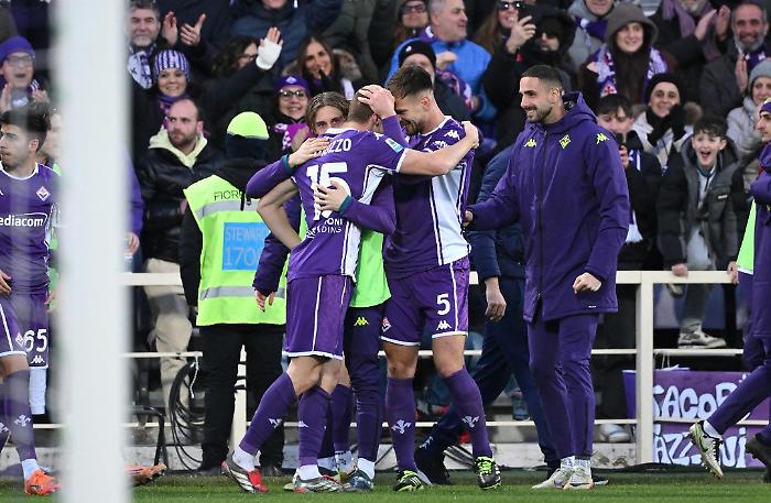 Milan, c'&egrave; poco da stare Allegri: Comuzzo illude la Fiorentina, poi rimedia Nkunku  