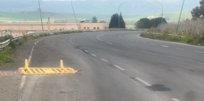 Buchi e rischio incidenti sulla strada del Dittaino per Catania: pendolari dell'Ennese lanciano l'allarme